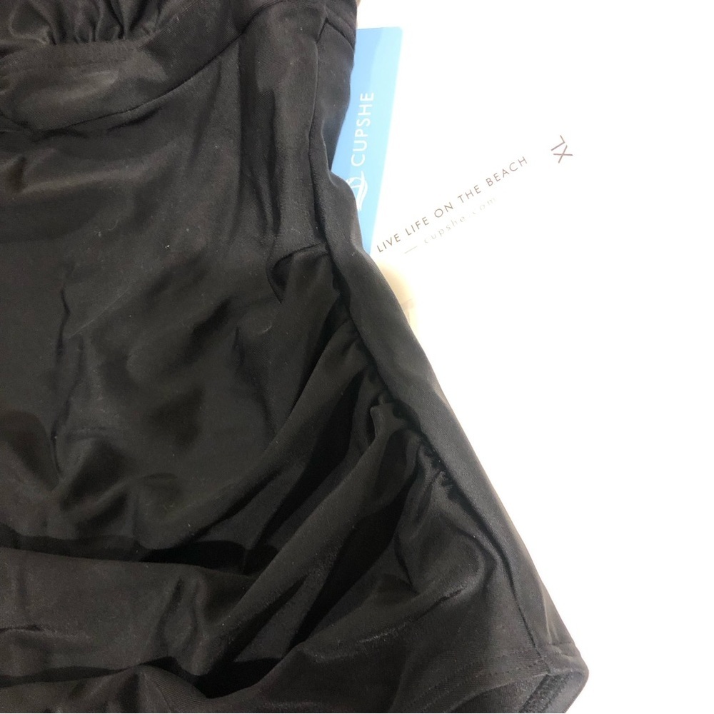 Cupshe Women's Ruffled One Piece Swimsuit V Neck Lace Up Size XL Black NWT - Picture 7 of 12